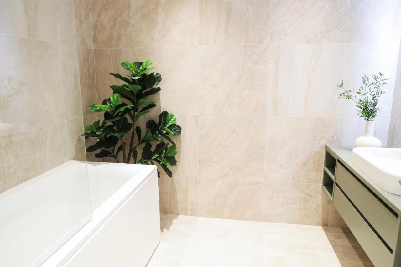 Kadriorg Plaza 2 Bedroom Free Parking Талин Екстериор снимка